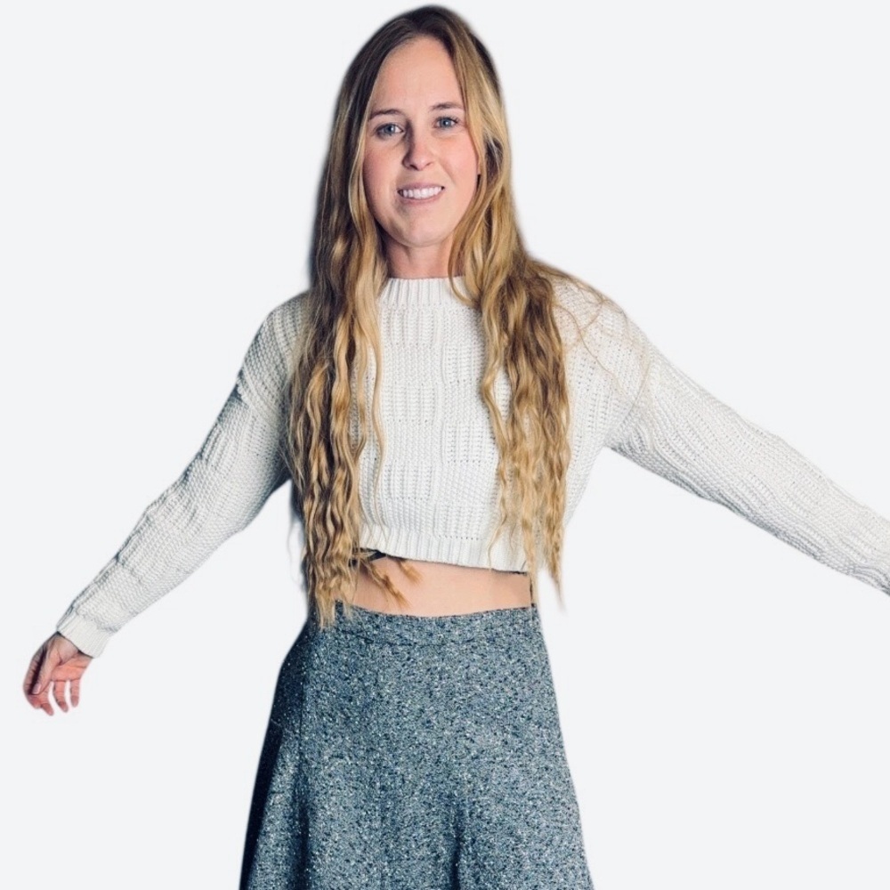 Willow & Wind cropped knit sweater